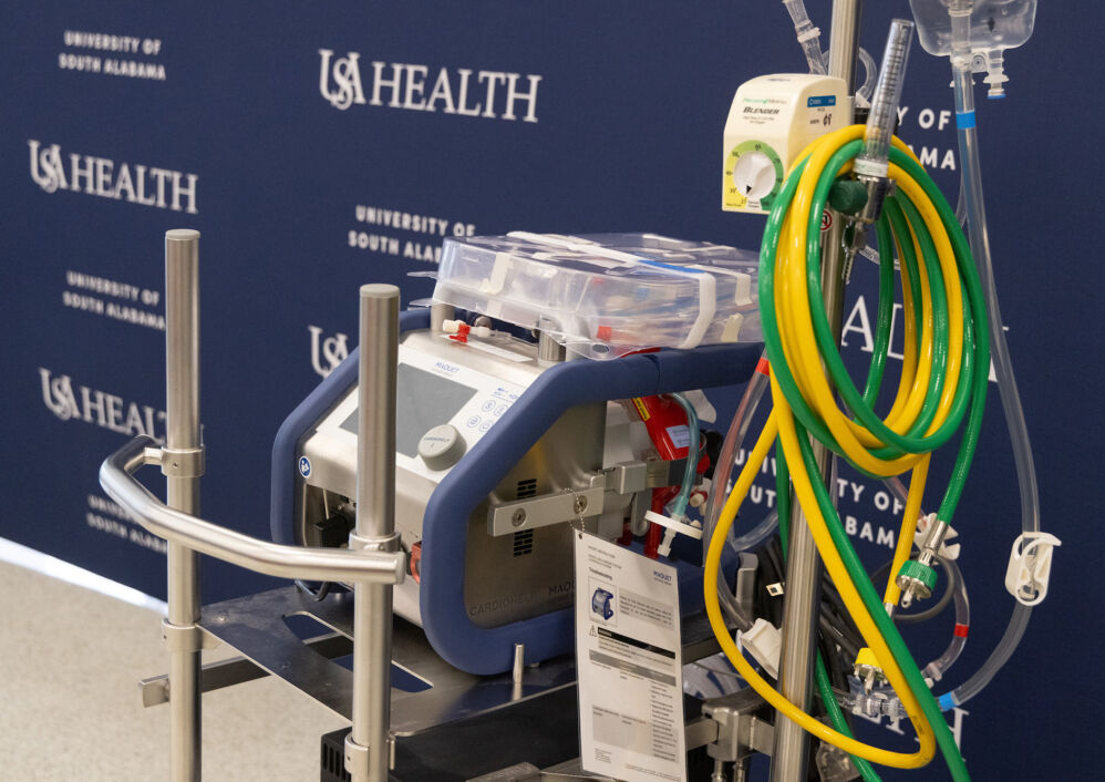 Equipment used in Extracorporeal Membrane Oxygenation (ECMO)
